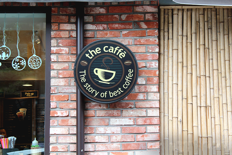 古旧红砖自然面店铺案例